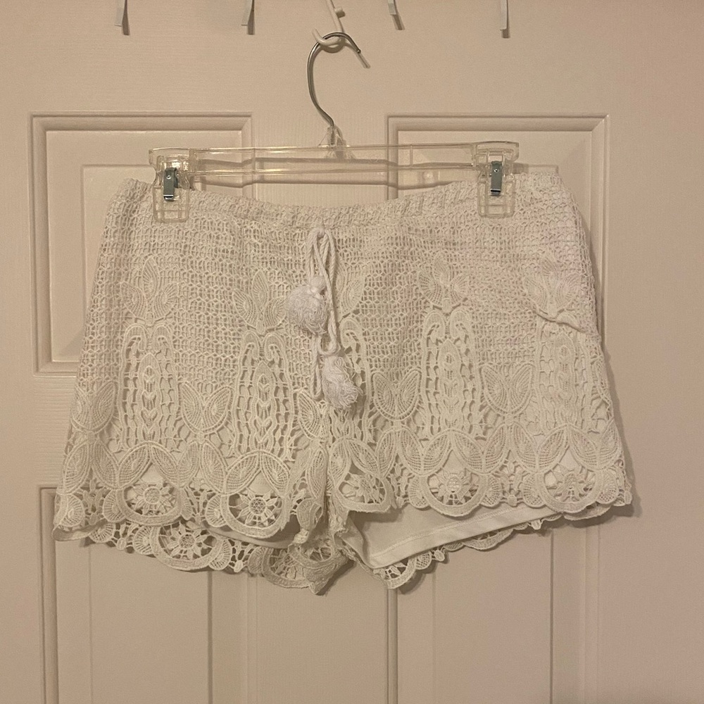 lace shorts